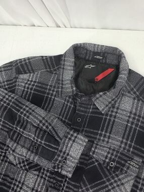 AlpineStars Flannel Button Down Shirt Jacket Mens Size Medium Black Gray Plaid.